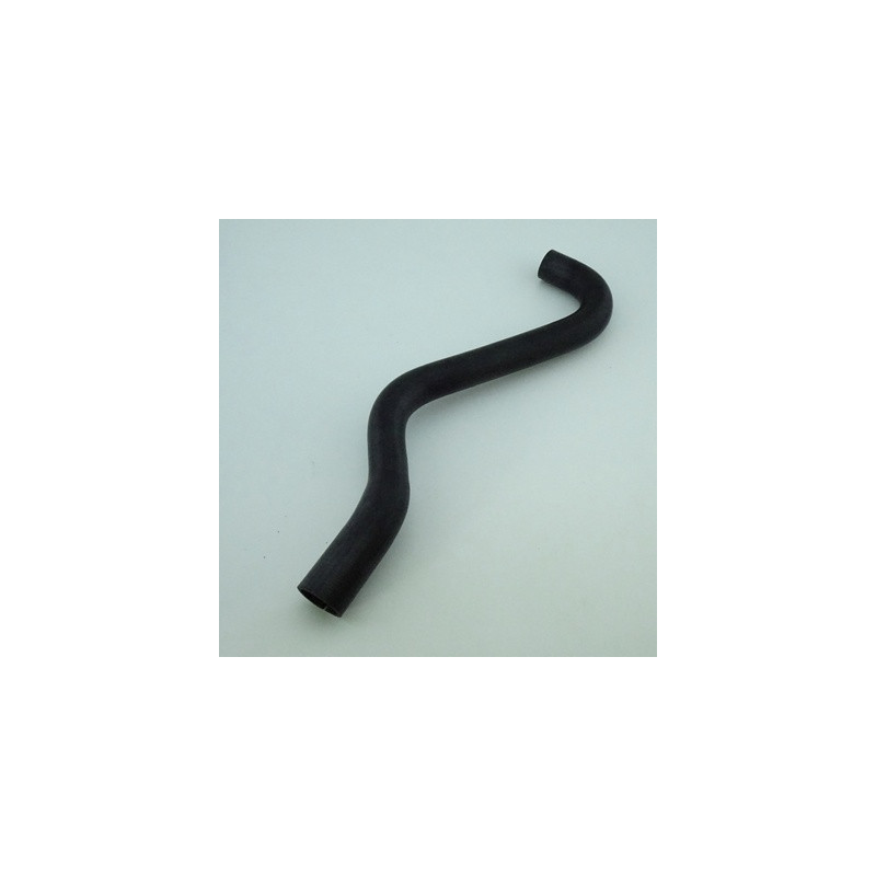 MANGUITO INF. RADIADOR PANDA 900 (93-03)