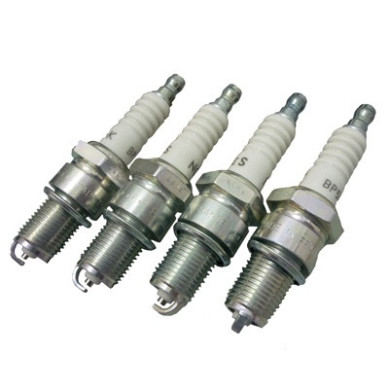 BUJIAS NGK BP5ES (4 UD)